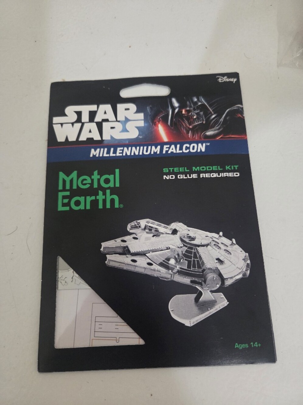 Metal Earth Star Wars Millennium Falcon Model Kit